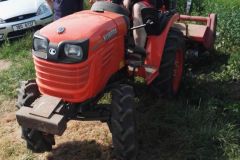 Kubota B2420